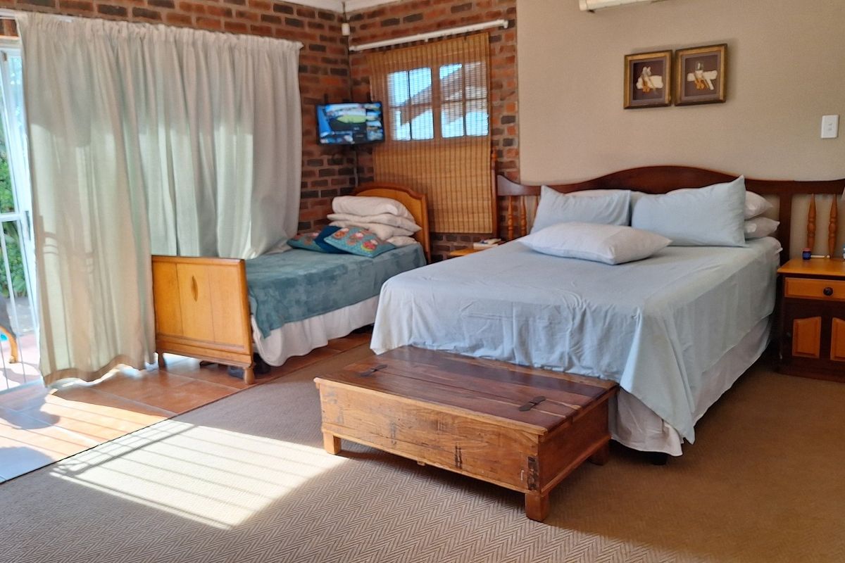 NEAT AS A PIN HOME ON HUGE CORNER PLOT - Photo 2