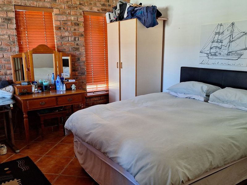 NEAT AS A PIN HOME ON HUGE CORNER PLOT - Photo 5