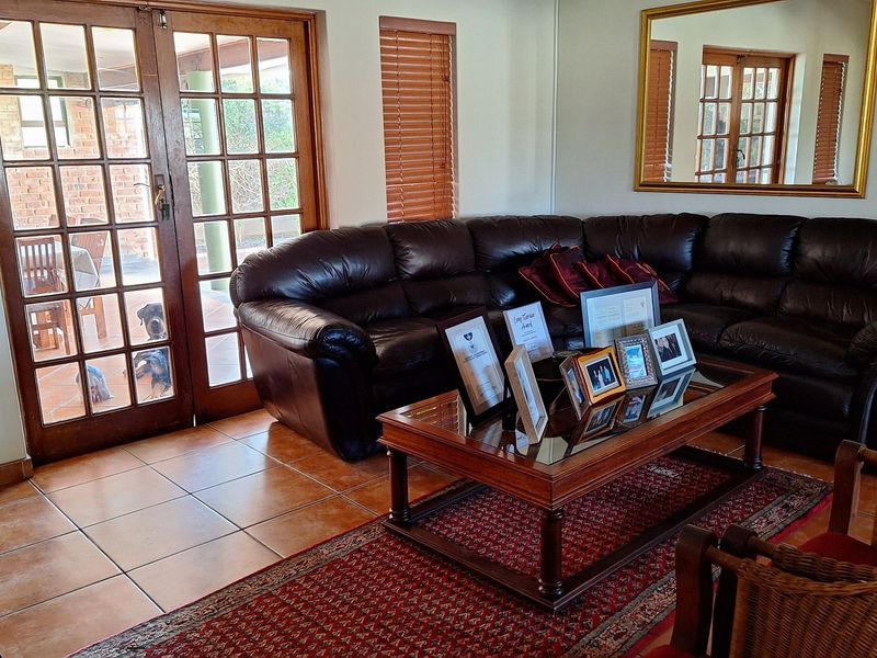 NEAT AS A PIN HOME ON HUGE CORNER PLOT - Photo 9