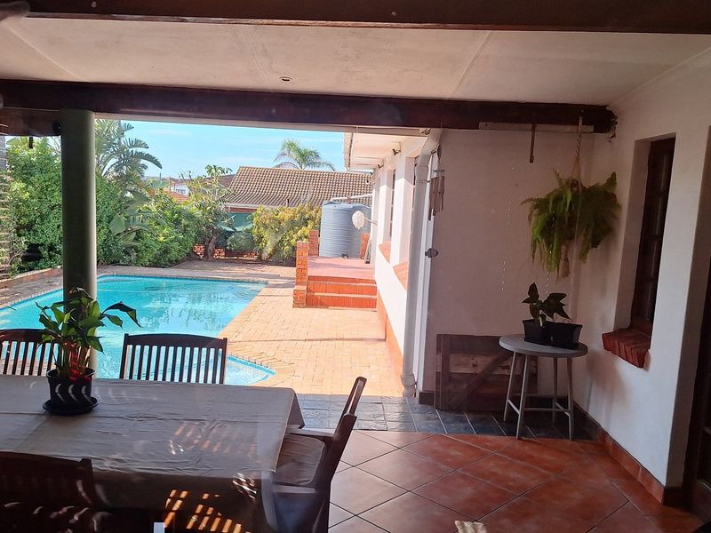 NEAT AS A PIN HOME ON HUGE CORNER PLOT - Photo 6