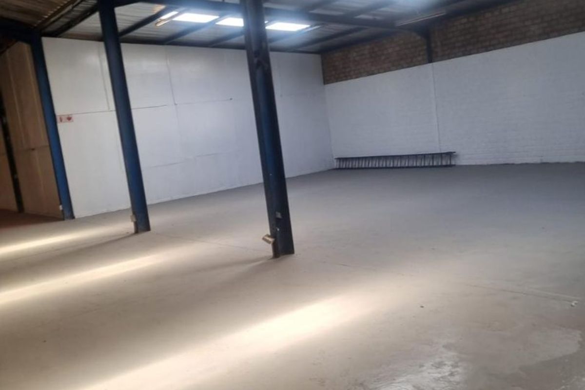 Warehouse in George Industrial - Photo 4