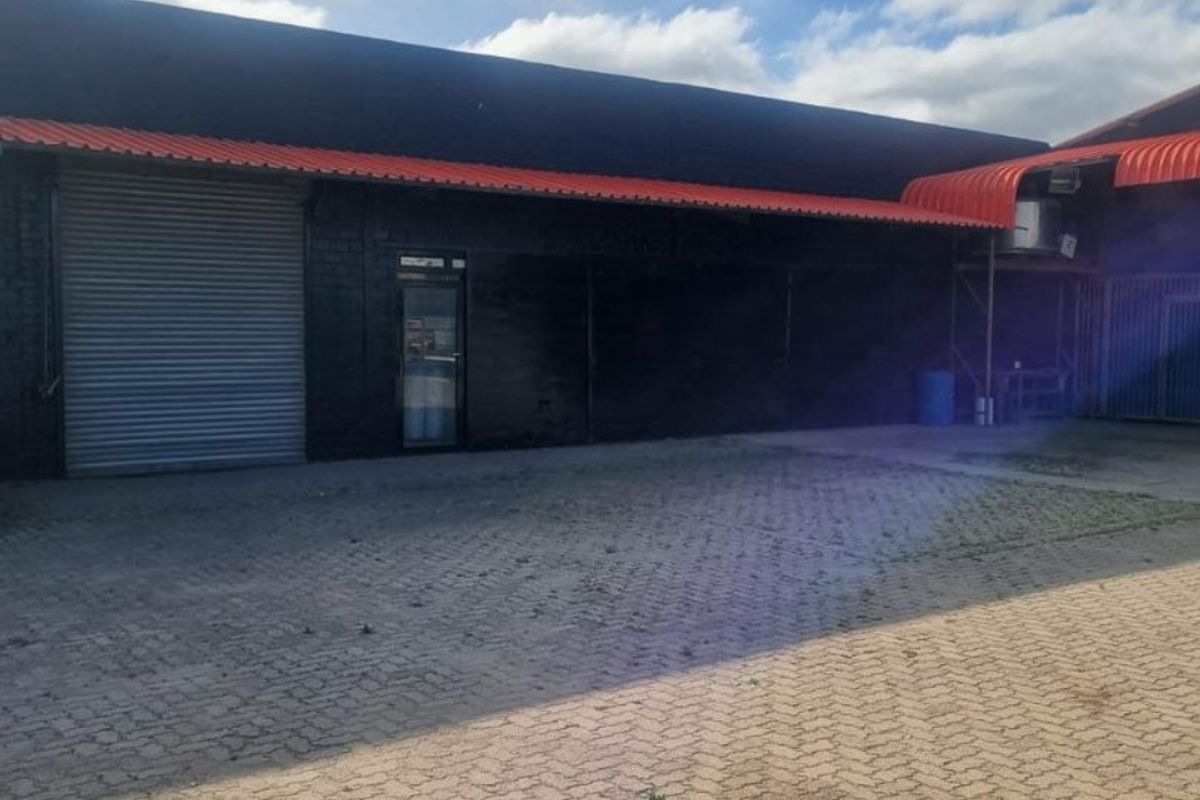 Warehouse in George Industrial - Photo 2