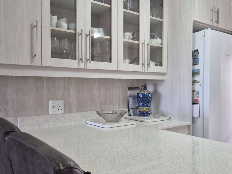 Stunning apartment with exceptional views. - Photo 9