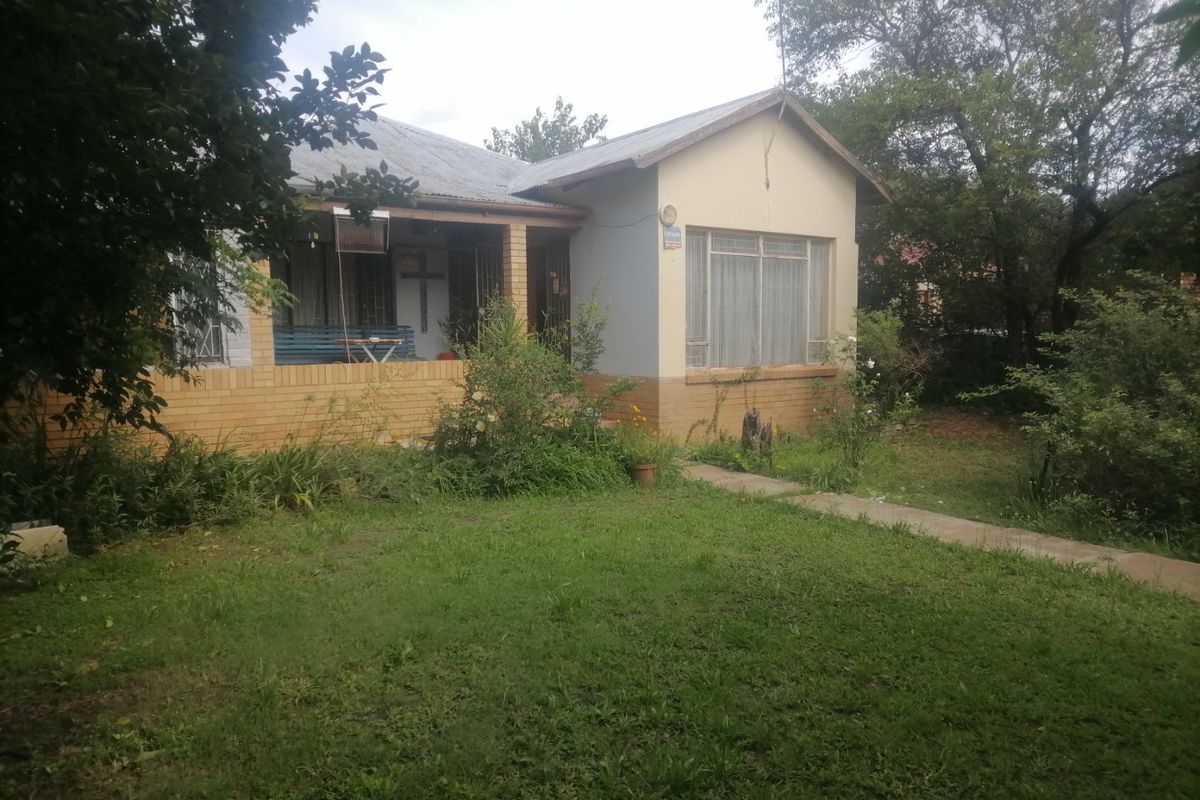 Four-Bedroom Home with Outside Flat for Sale in Oudorp, Klerksdorp – R475,000 - Photo 2