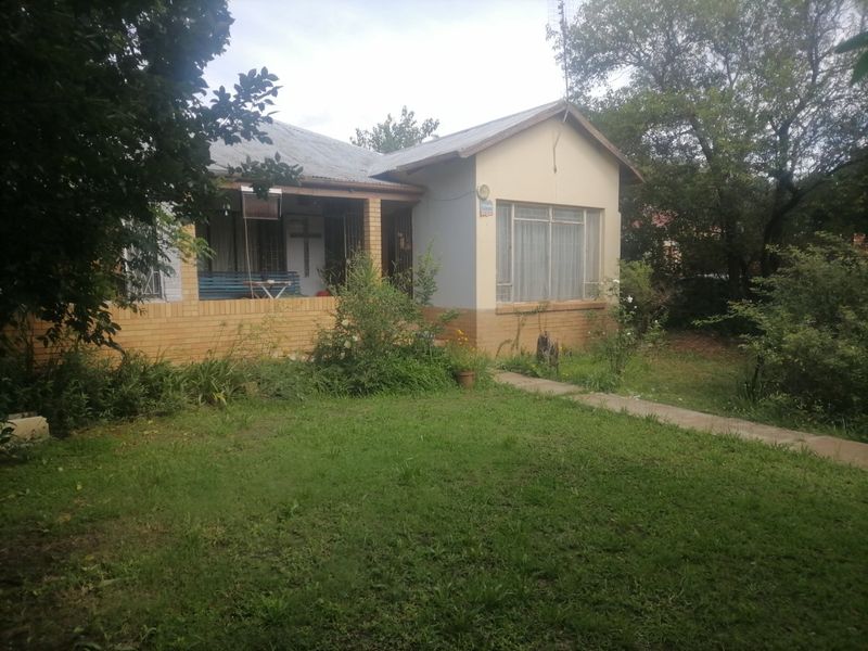 Four-Bedroom Home with Outside Flat for Sale in Oudorp, Klerksdorp – R475,000 - Photo 2