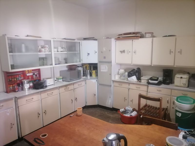 Four-Bedroom Home with Outside Flat for Sale in Oudorp, Klerksdorp – R475,000 - Photo 5