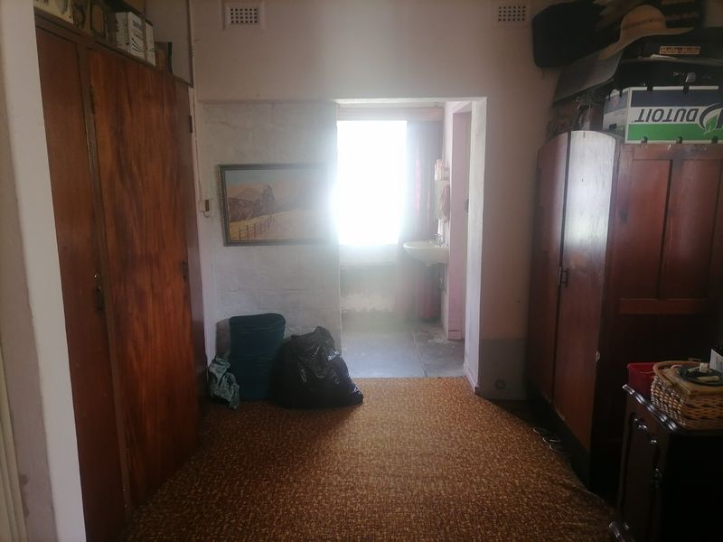 Four-Bedroom Home with Outside Flat for Sale in Oudorp, Klerksdorp – R475,000 - Photo 8