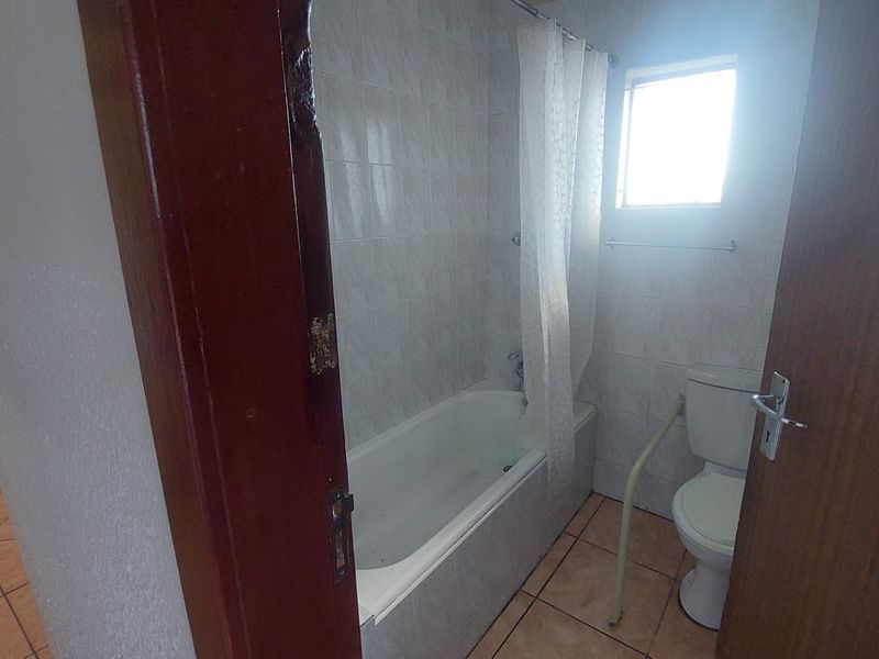 4 Bed House in Umhlatuzana for Sale - Photo 8