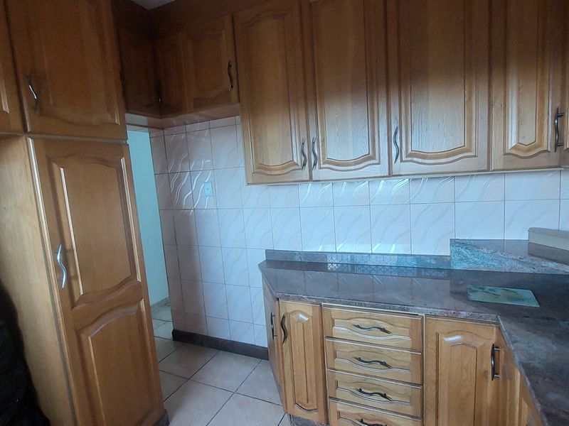 4 Bed House in Umhlatuzana for Sale - Photo 6