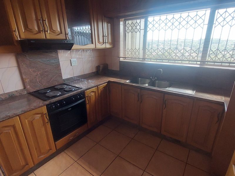 4 Bed House in Umhlatuzana for Sale - Photo 5