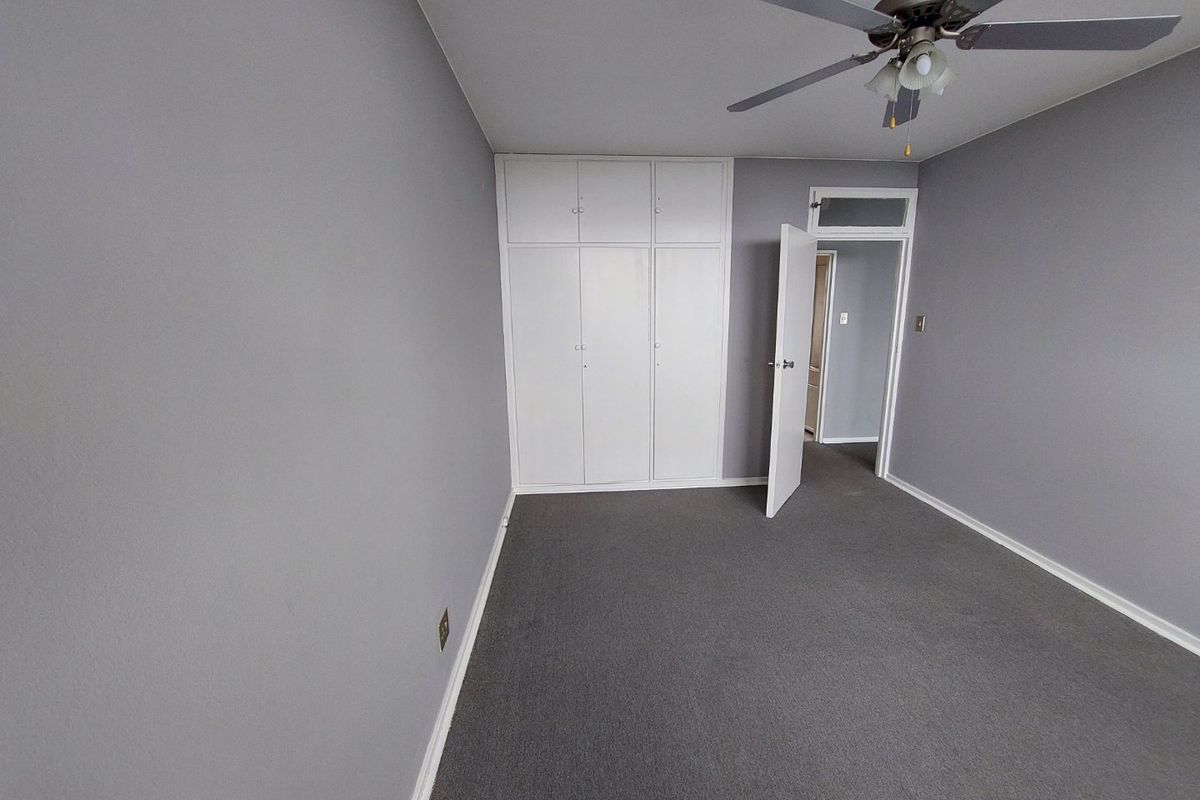 Beautiful apartment for sale in Kensington Heights with stunning sea views and Durban City line - Photo 5