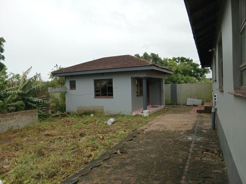 3 Bed House in Esikhawini for Sale - Photo 8