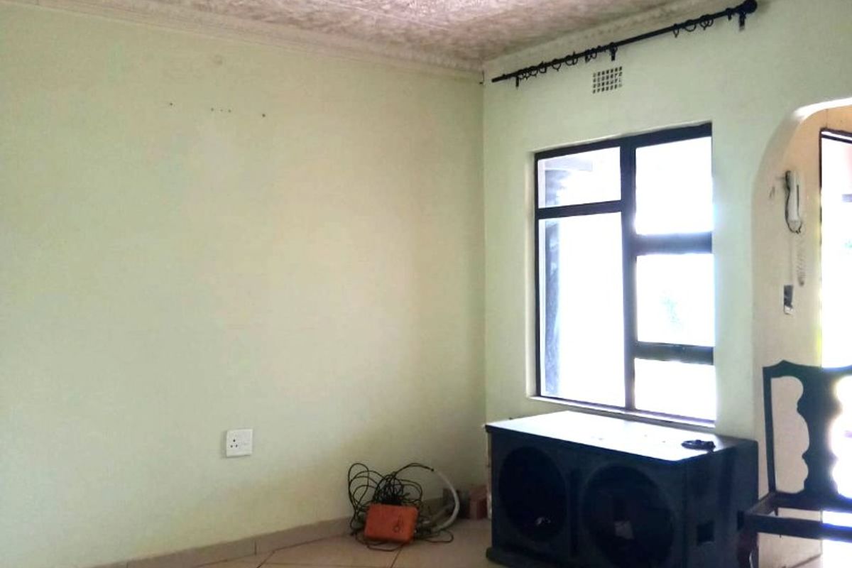 3 Bed House in Esikhawini for Sale - Photo 5