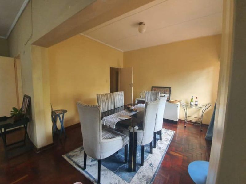 Large Muckleneuk 4 bed House with granny flat in Muckleneuk  - Photo 2