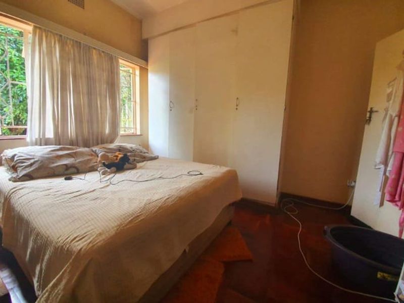 Large Muckleneuk 4 bed House with granny flat in Muckleneuk  - Photo 8