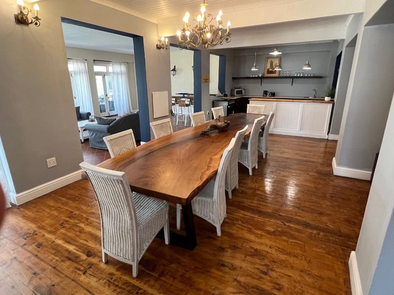 Four-Bedroom Coastal Opportunity in a Prime Estate - Photo 8