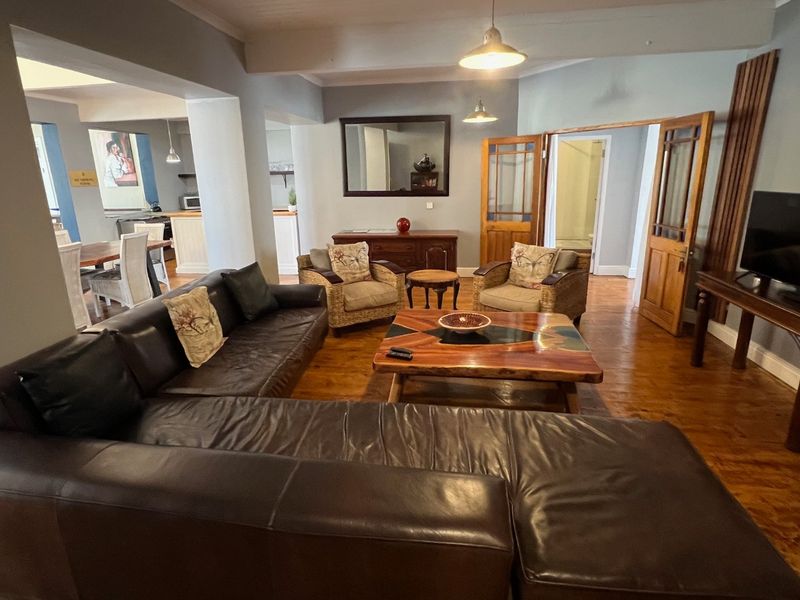 Four-Bedroom Coastal Opportunity in a Prime Estate - Photo 3