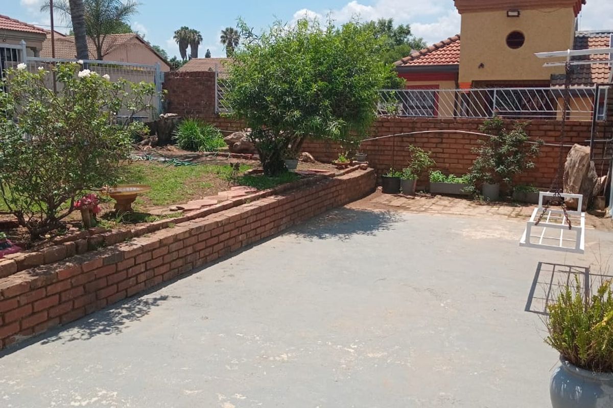 3 BED 3 BATH Lotus Gardens HOME - Photo 3