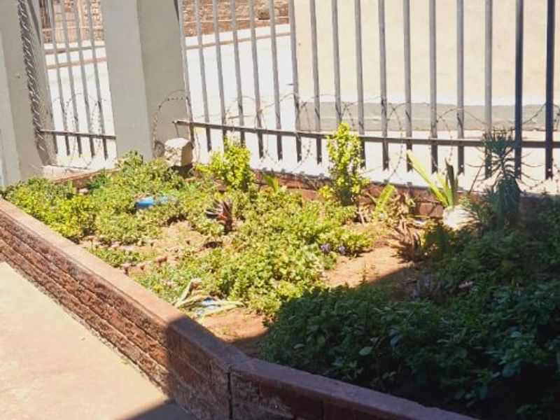 2 Bed Apartment in Gqeberha Central for Sale - Photo 6