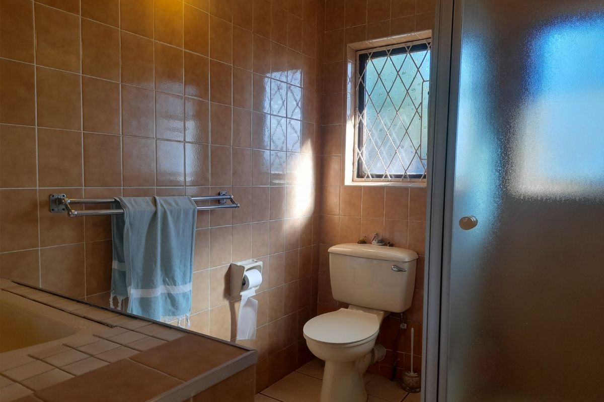 SPACIOUS FAMILY HOME. - Photo 3