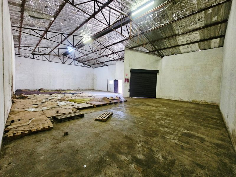 A Lovely Storage Warehouse for rent in Pretoria West - Photo 5