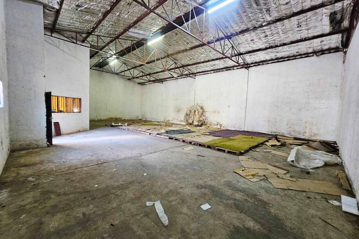 A Lovely Storage Warehouse for rent in Pretoria West - Photo 4