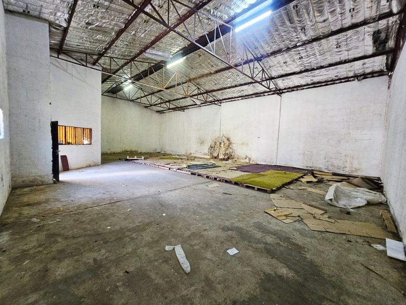 A Lovely Storage Warehouse for rent in Pretoria West - Photo 4