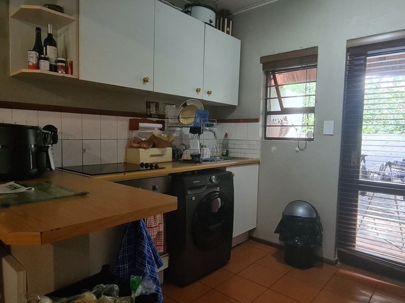 2 bed, 2 bath pet friendly simplex for sale in Jukskei Park - Photo 4