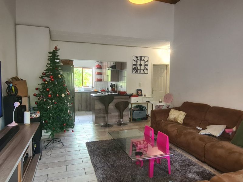 2 bed, 1 bath apartment for sale in Jukskei Park - Photo 5