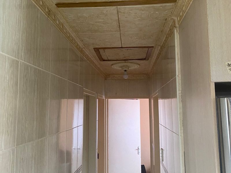 3 Bed 1 bath Estate house  for sale in Clivia Gardens Clayville - Photo 3