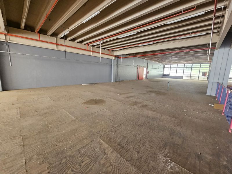 A Massive Warehouse/Factory for rent in Koedoespoort - Photo 5
