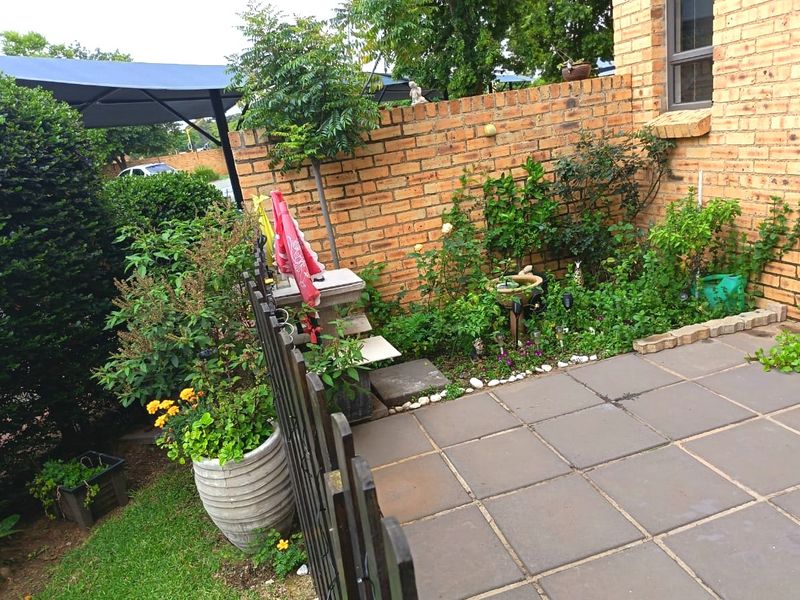 A true gem, ready to welcome its new owner. - Photo 10