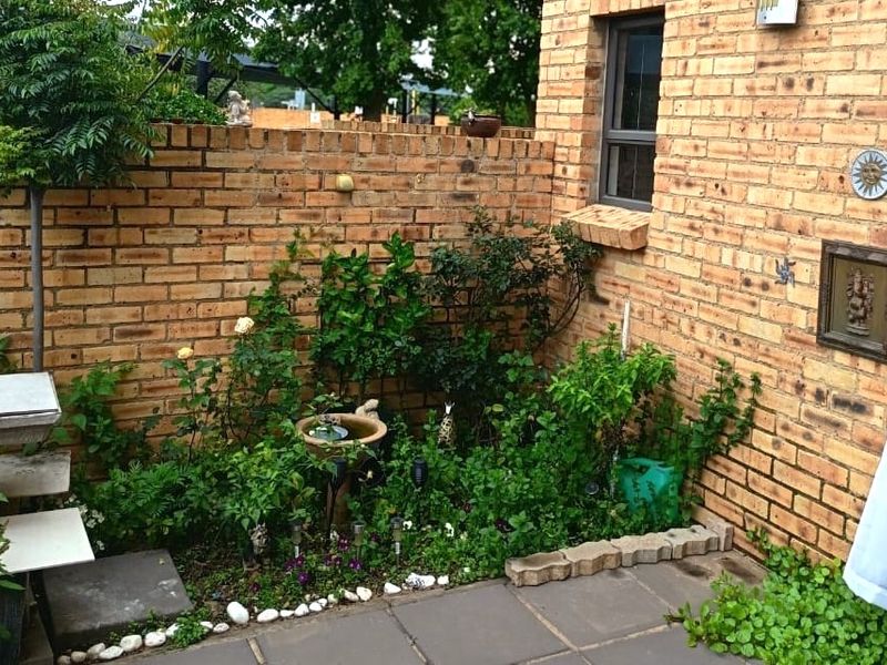 A true gem, ready to welcome its new owner. - Photo 9