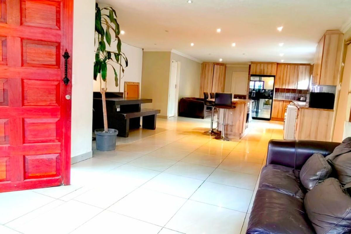 Comfort and Convenience Home - Photo 5