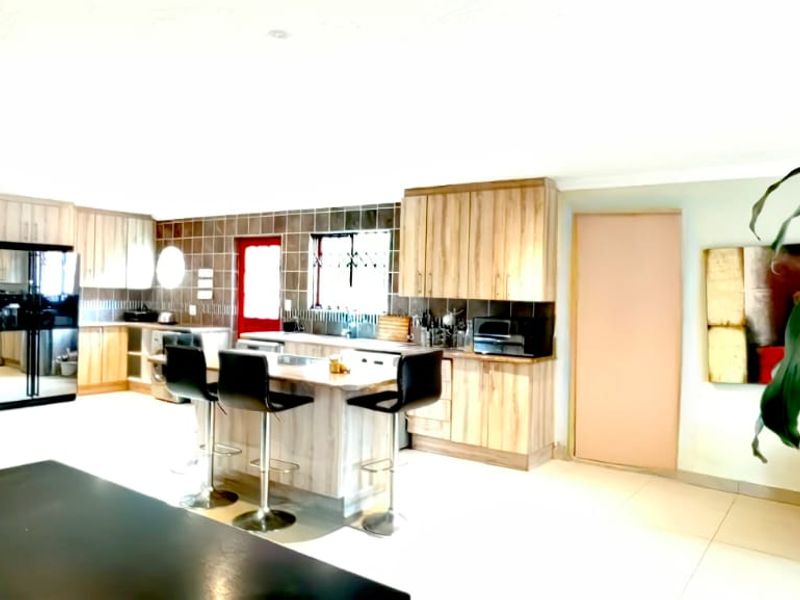 Comfort and Convenience Home - Photo 4