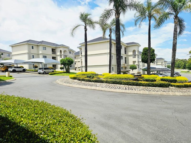 A Beautiful and Modern 2 bedroom 2 bathroom apartment for rent in Carlswald - Photo 5