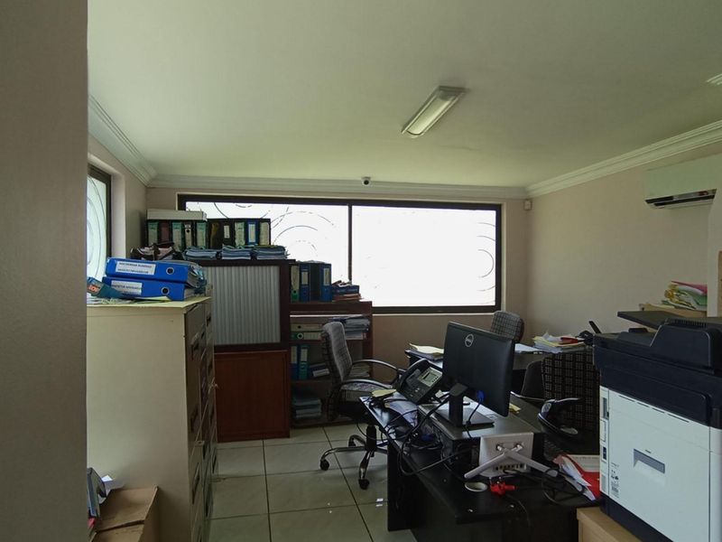 5 Bedroom House for Sale in Rooihuiskraal - Photo 7