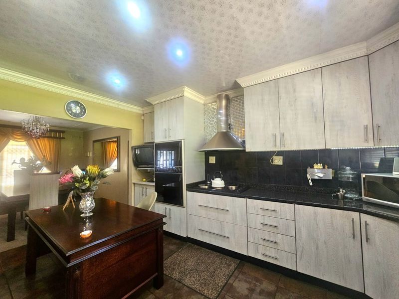 Immaculate 3-Bedroom Home for Sale in Parkside, Stanger - Photo 5