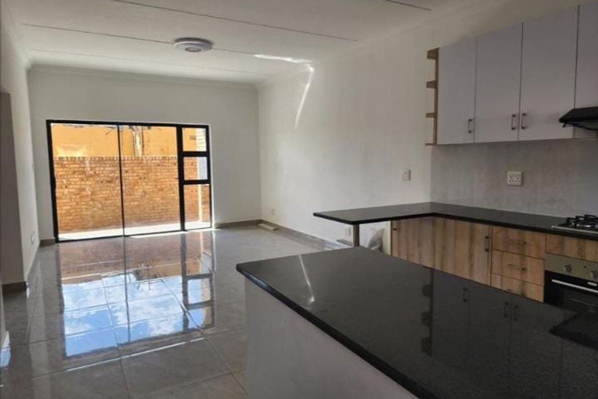 REAL ESTATE SERVICES WELCOMES YOU TO ANOTHER ONE OF JANINE'S PROPERTY FINDS.  - Photo 2