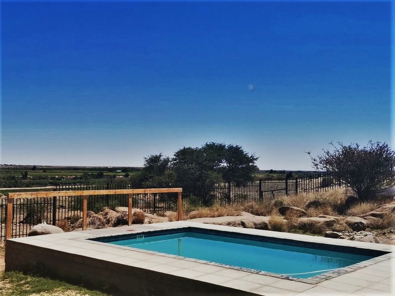 Self-sustainable smallholding near Upington. - Photo 3