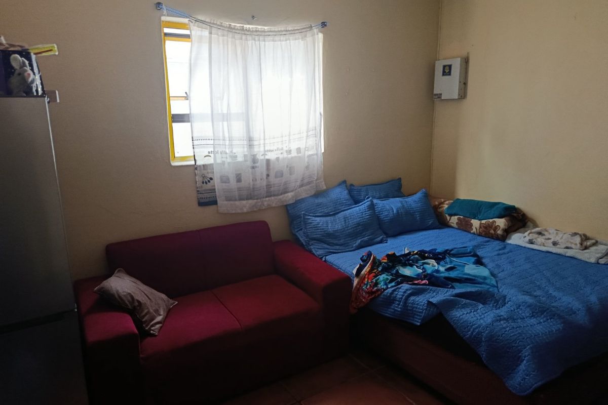 Commercial Property In North End - Photo 5