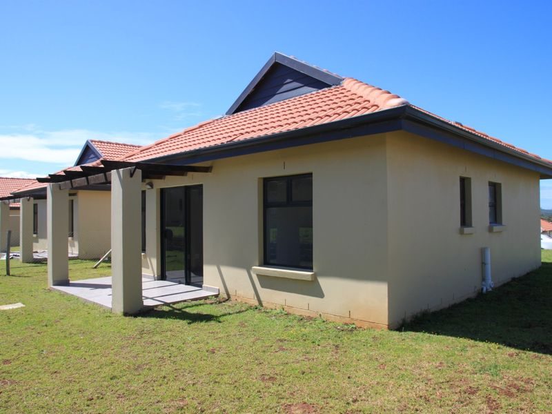 Kidds Beach Family Home with Garden Charm - Photo 2