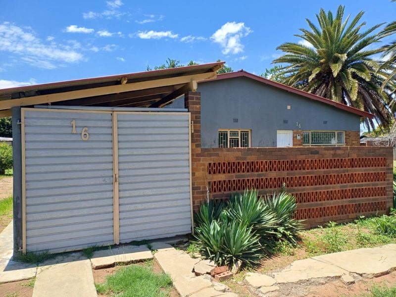 Spacious Family Home with Exceptional Potential - Photo 2