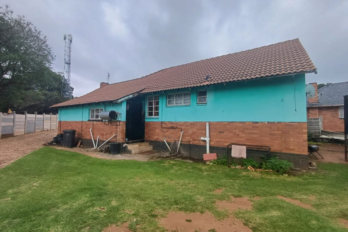 Exceptional Value Living in the Heart of Stilfontein - Photo 4