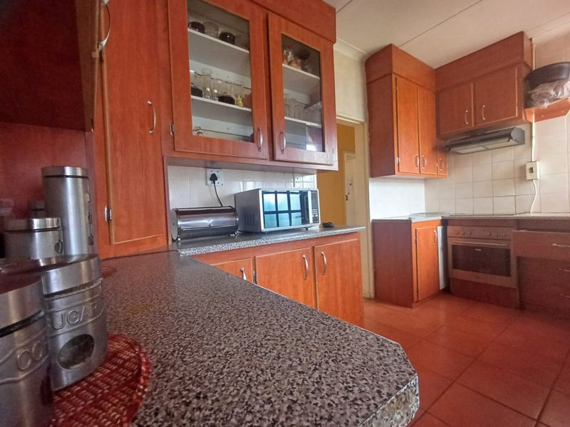 Exceptional Value Living in the Heart of Stilfontein - Photo 8