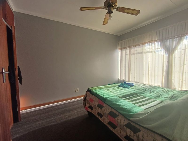 Charming Lock Up and Go Living in Neserhof, Klerksdorp - Photo 10