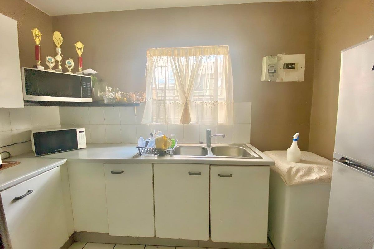 Two Bedroom Ground-floor Unit For Sale  - Photo 4