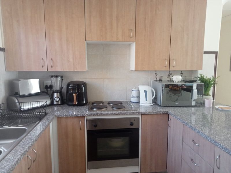 Two Bedroom Apartment For Sale - Photo 3