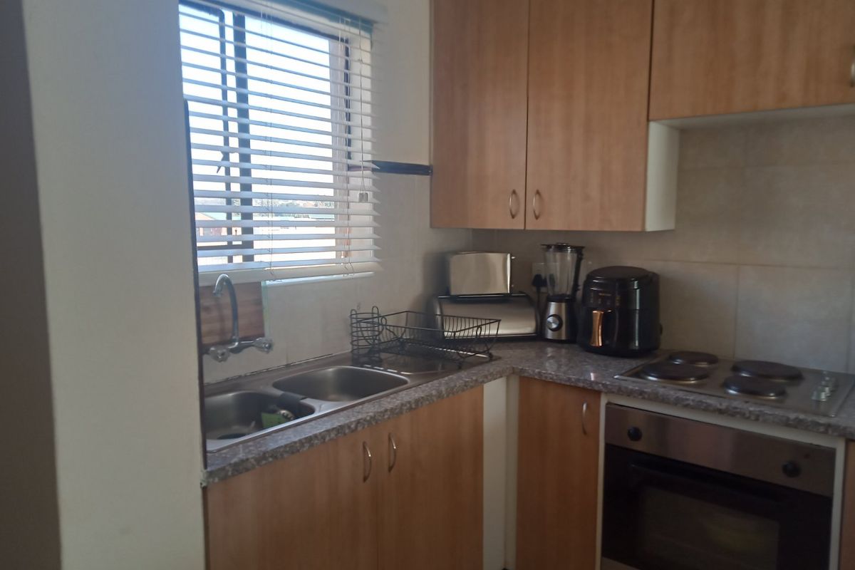 Two Bedroom Apartment For Sale - Photo 4