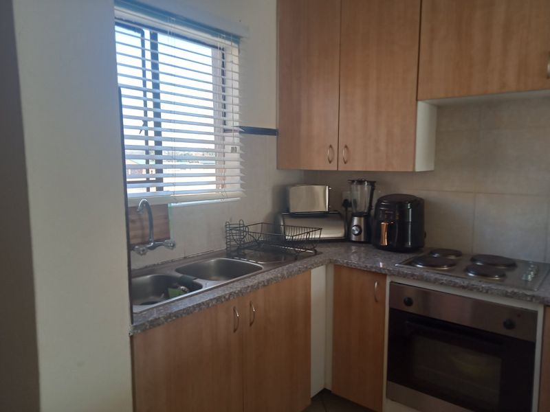 Two Bedroom Apartment For Sale - Photo 4